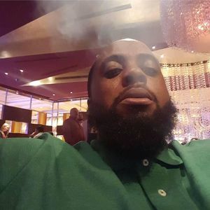 Meet your Posher, Dee